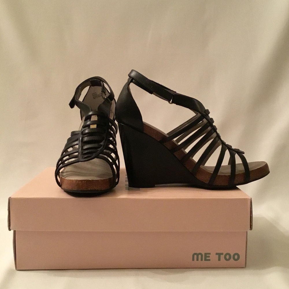 🌺OFFERS?🌺 Me Too Fabiana Wedge